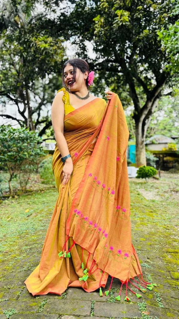 HAND_STITCH_PREMIUM_QUALITY_LAYZY_DAIZY_STITCH_SAREE