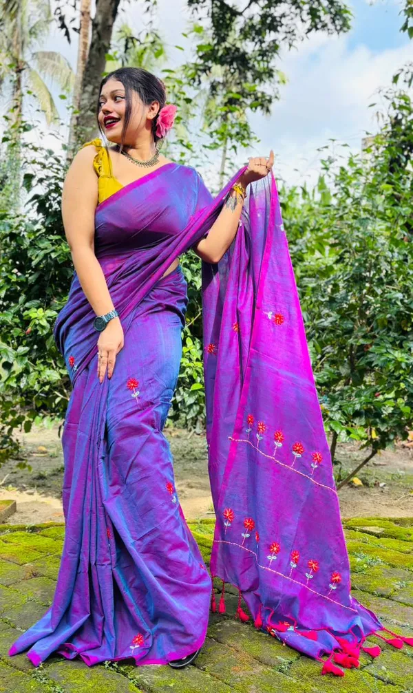 HAND_STITCH_PREMIUM_QUALITY_LAYZY__DAIZY_STITCH_SAREE