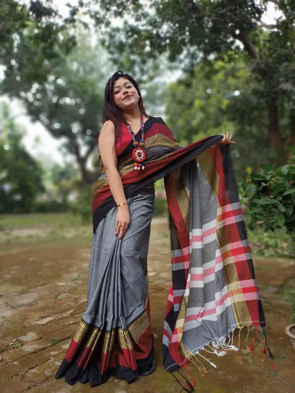 Bulsari_gray_Weaving_Work_cotton_Handloom_Narayanpet_Saree