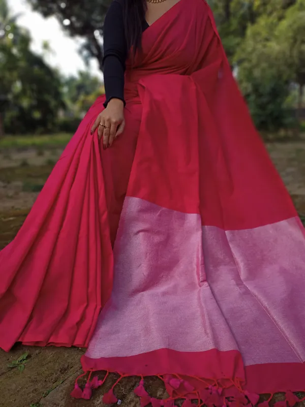 Bengal_Cotton_Pallu_Zari_Handloom_Saree_With_Blouse_Piece