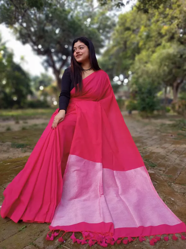 Bengal_Cotton_Pallu_Zari_Handloom_Saree_With_Blouse_Piece