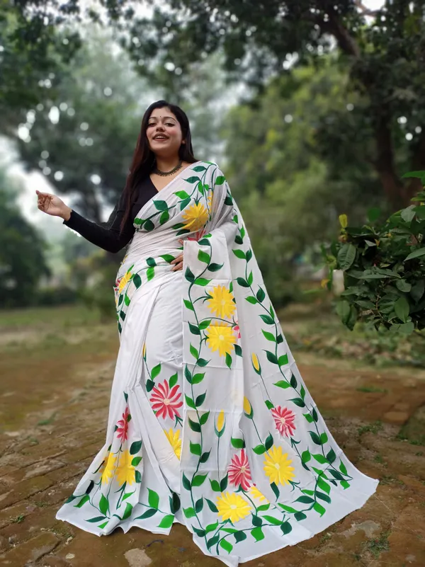 Momchitra_BATIK_Hand_Printed_Saree_With_Blouse_Piece