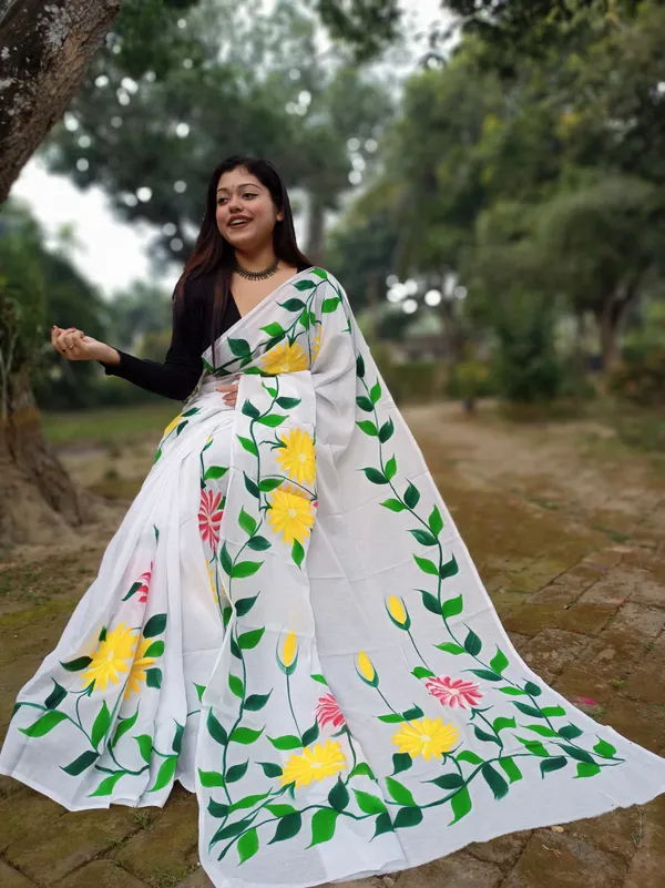 Momchitra_BATIK_Hand_Printed_Saree_With_Blouse_Piece