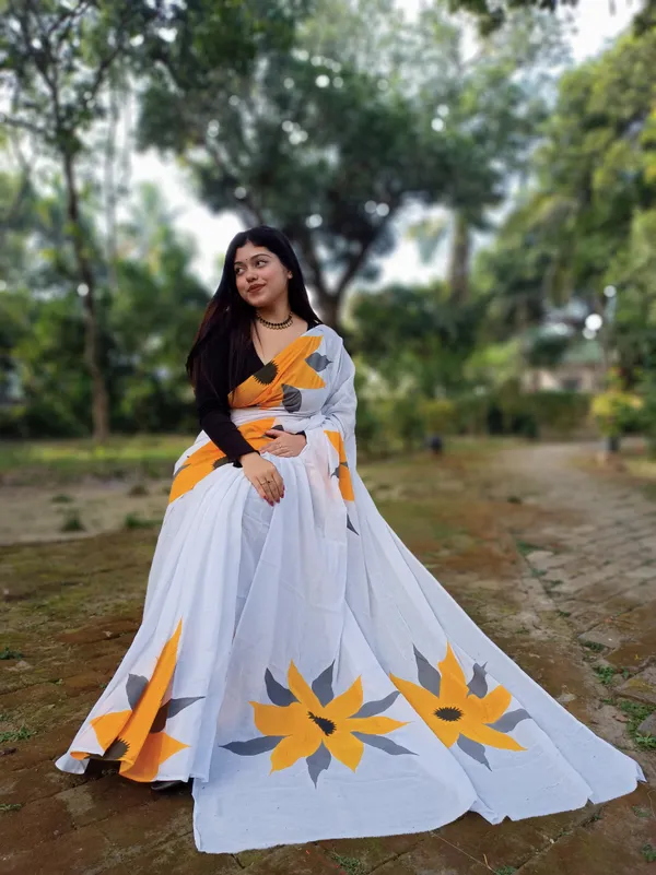 Momchitra_BATIK_Handprinted_Saree_With_Blouse_Piece