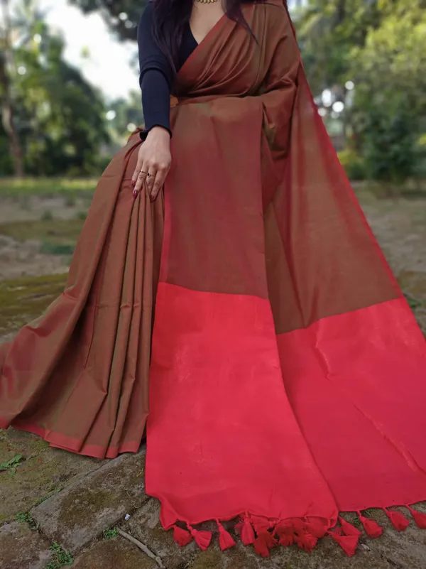 Bengal_Cotton_Pallu_Zari_Handloom_Saree_With_Blouse_Piece