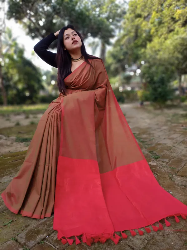 Bengal_Cotton_Pallu_Zari_Handloom_Saree_With_Blouse_Piece