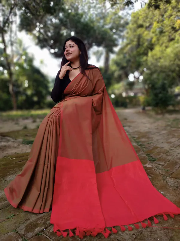 Bengal_Cotton_Pallu_Zari_Handloom_Saree_With_Blouse_Piece
