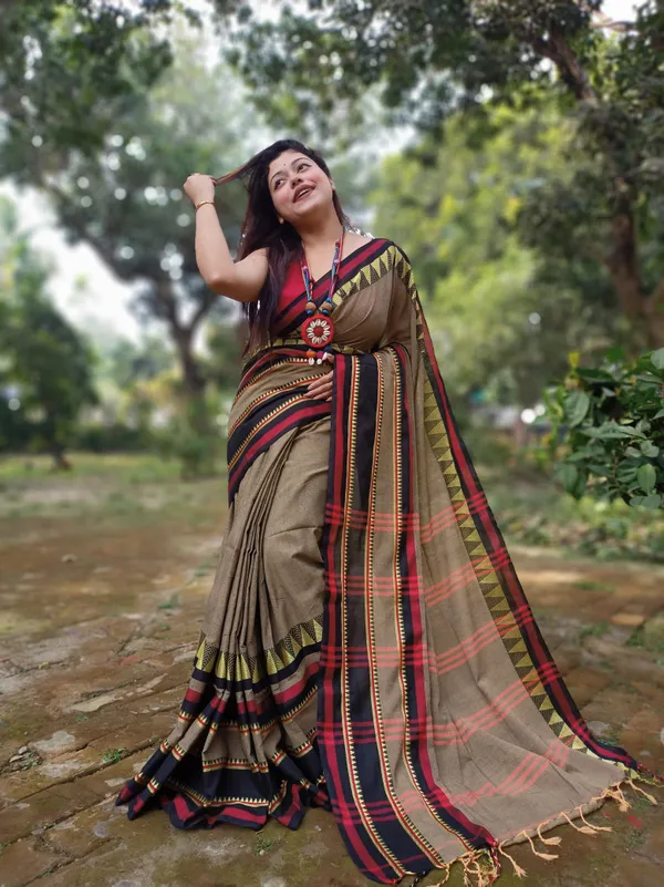 Bulsari_Gray_Cotton_Handloom_Temple_Border_Narayanpet_Saree