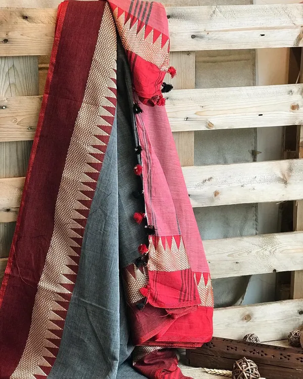Gray_Temple_Border_Cotton_Handloom_Vomri_Saree