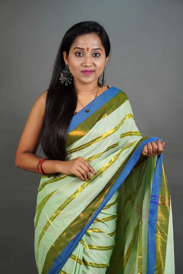 Prenda_Olive_New_Super_Cotton_Blend_Full_Body_Zari_Stribe_Design_Saree