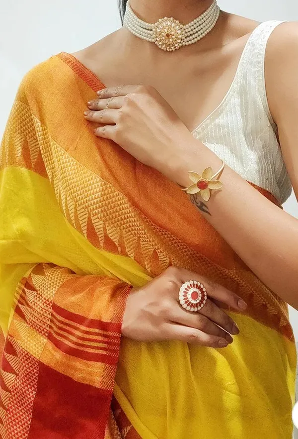 Yellow_Temple_Border_Cotton_Handloom_Vomri_Saree