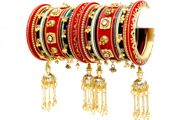 Red_Alloy_Gold_Plated_Pearl_Chudas_For_Women