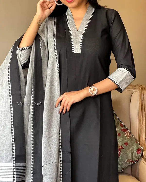 BLACK_GRAY_SOUTH_COTTAN_HANDLOOM__KURTI_PANT_WITH_DUPATTA_SET.