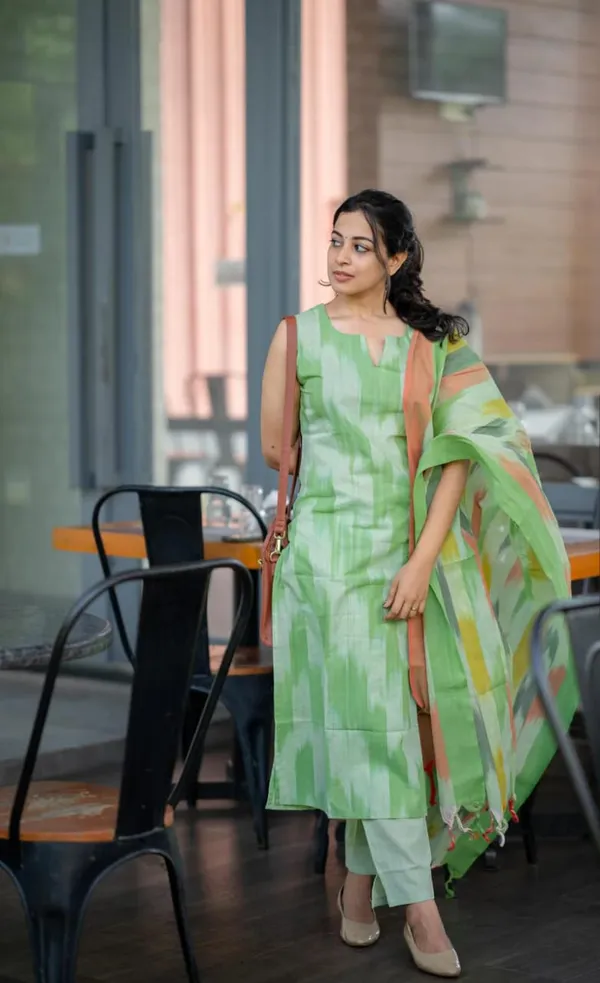 IKAT_HANDLOOM_COTTON_SUIT_SET_WITH_DUPATTA_IN_GREEN_COLOUR.