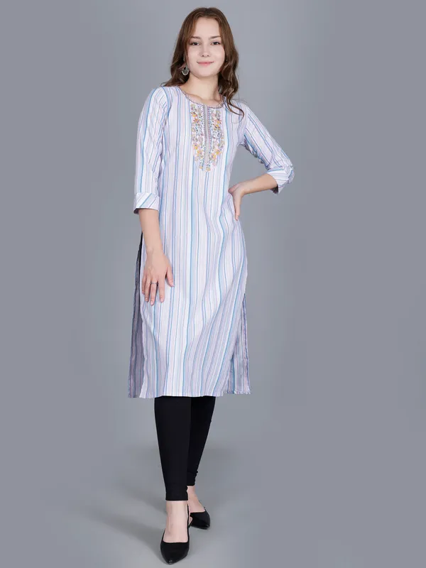 Striped_kurta_with_embroidered_yoke