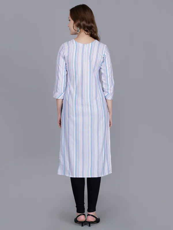 Striped_kurta_with_embroidered_yoke