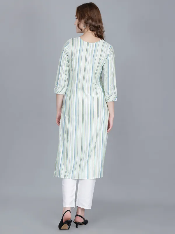 Striped_kurta_with_embroidered_yoke