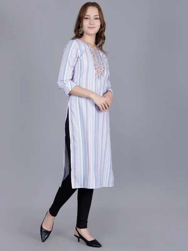 Striped_kurta_with_embroidered_yoke