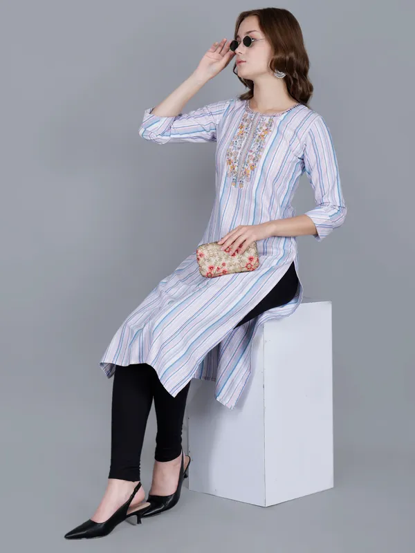 Striped_kurta_with_embroidered_yoke