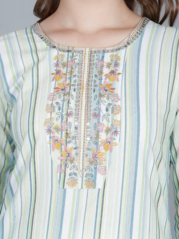 Striped_kurta_with_embroidered_yoke
