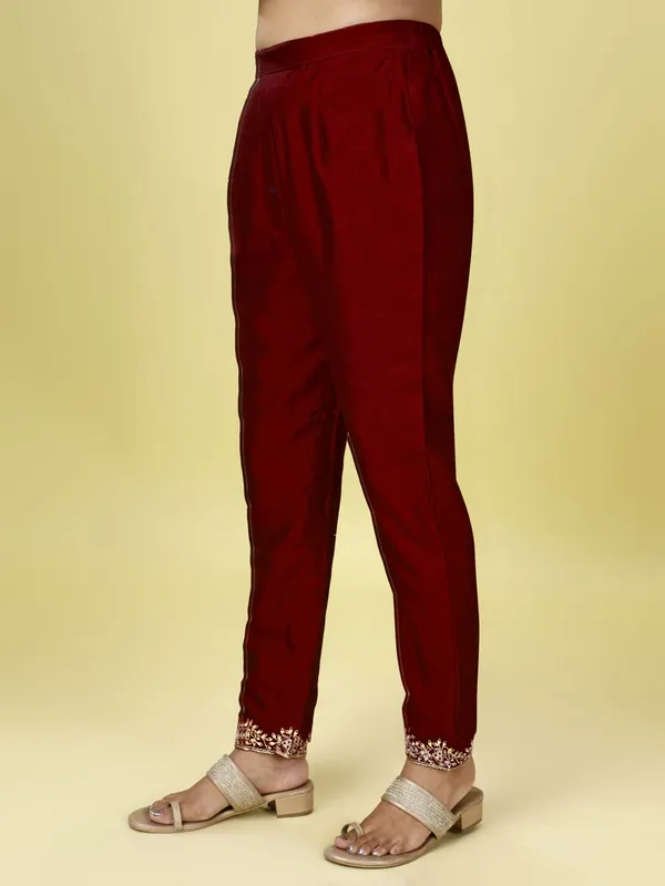 vichitra_embroidery_kurta_set_for_women_with_Dupatta.