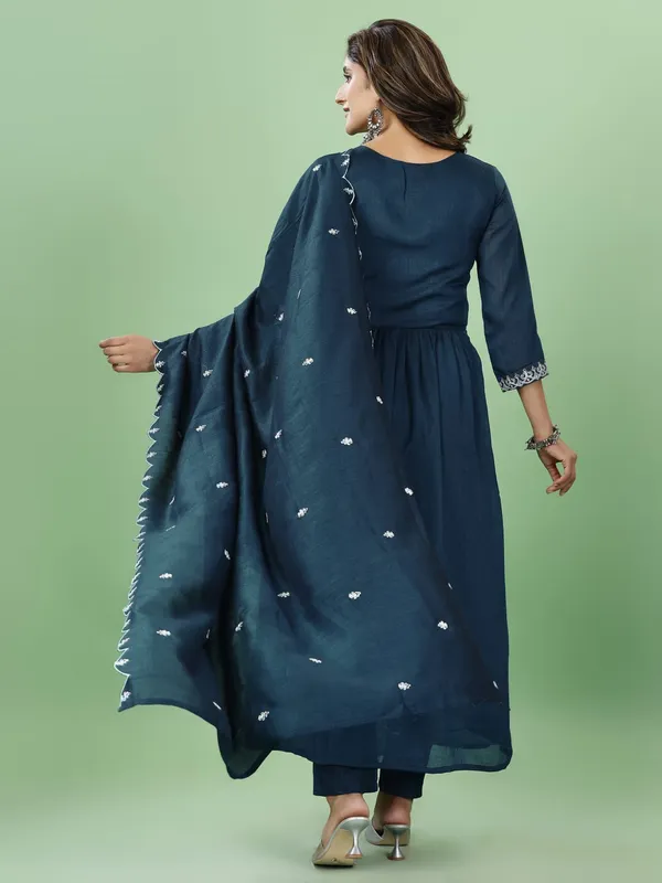 vichitra_embroidery_kurta_set_for_women_with_Dupatta.