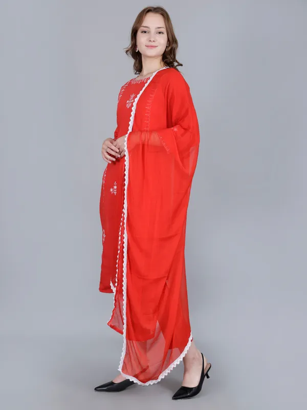 women's_silk_blend_kurta_and_pant_set_with_dupatta.