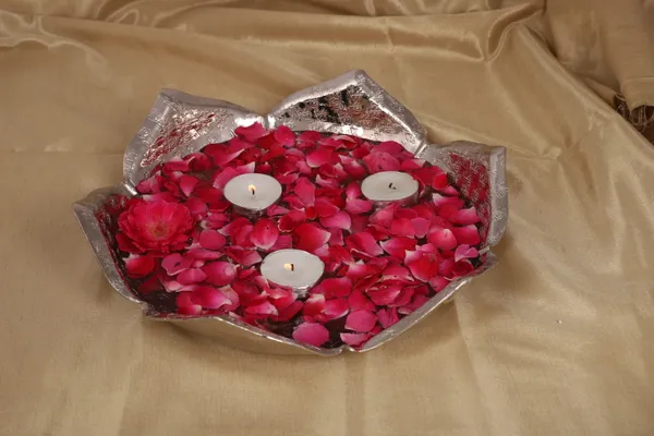 Lotus_Design_Urli_Nikle_Finish-_10"_dia