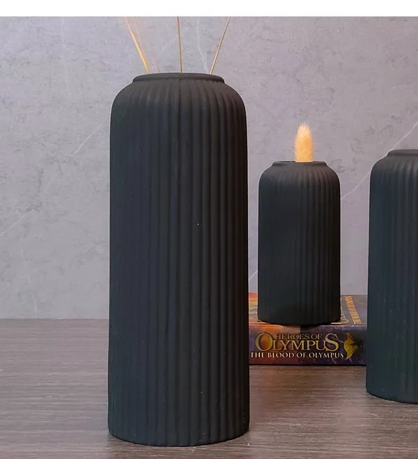 Modern_Ceramic_Flower_Vase_Black_Matt-10"(LARGE_-Without_Flower)