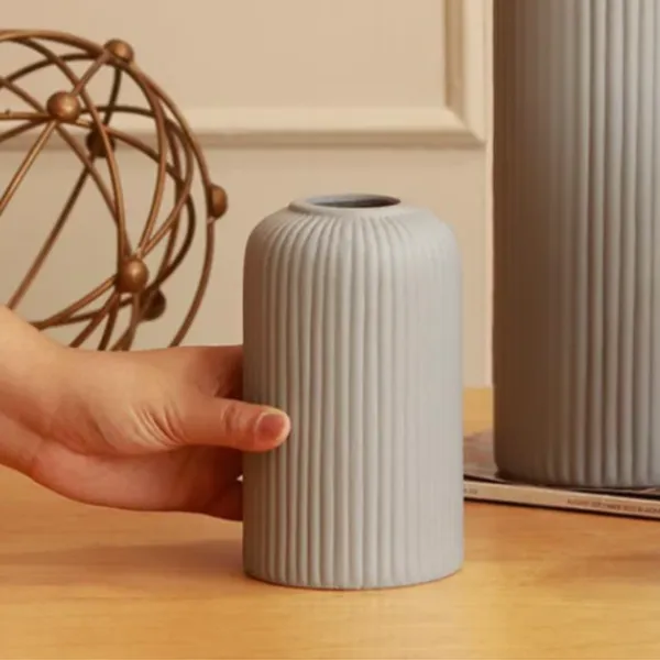 Modern_Ceramic_Flower_Vase_Grey_Matt-_6"(Small_-Without_Flower)