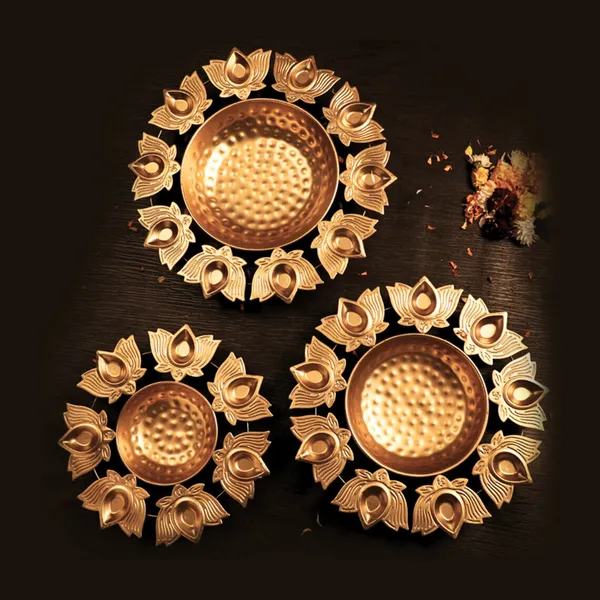 Lotus_Diya_Urli_Bowl_-Gold_,_Ganpati__Decor_Item_(Pack_of_3_Pcs)