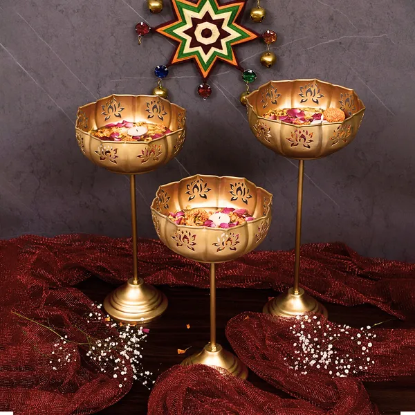 Lotus_Cutting_Pedistal_Urli_Set_of_3_pcs