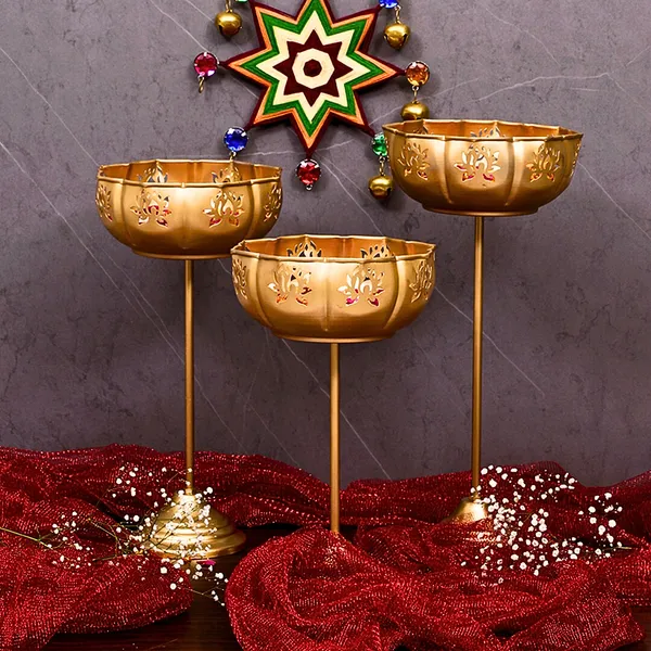 Lotus_Cutting_Pedistal_Urli_Set_of_3_pcs