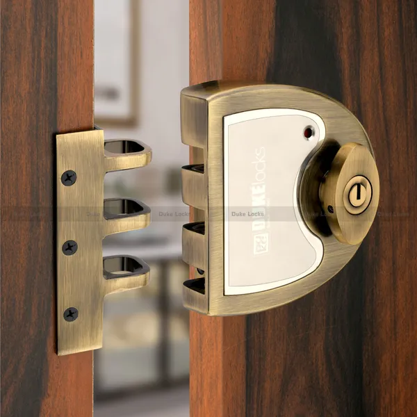 Duke_Yoddha_Vertibolt_Door_Lock_Antique_Brass