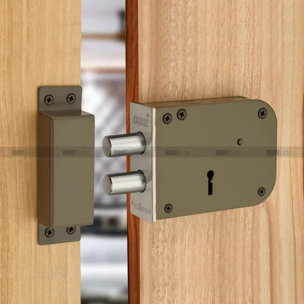 Door_Lock_Bullet_Regular_Heavy_Main_Door_Lock_with_Two_Solid_Bullets_&_6_Levers_100mm_Double_Action_Locking_with_2_Chrome_Finish_Keys