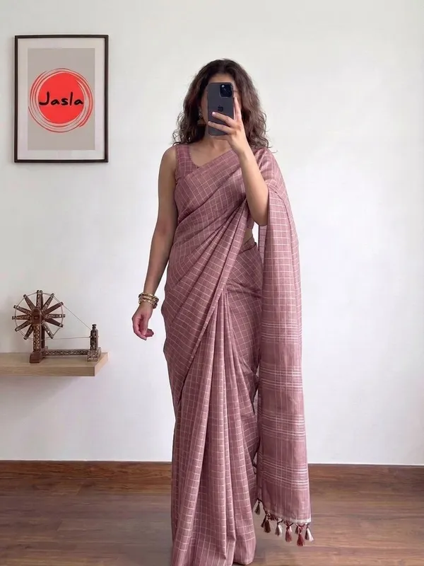 Dusty_Rose_Pink_Soft_Khadi_Cotton_Silk_Saree_with_Woven_Checks_&_Blouse_Piece