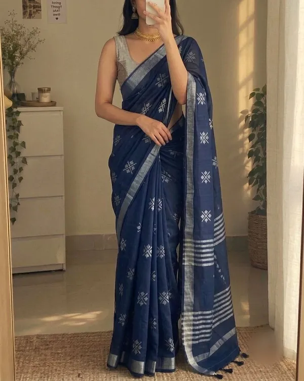 Navy_Blue_Slub_Silk_Cotton_Saree_with_Elegant_Silver_Border