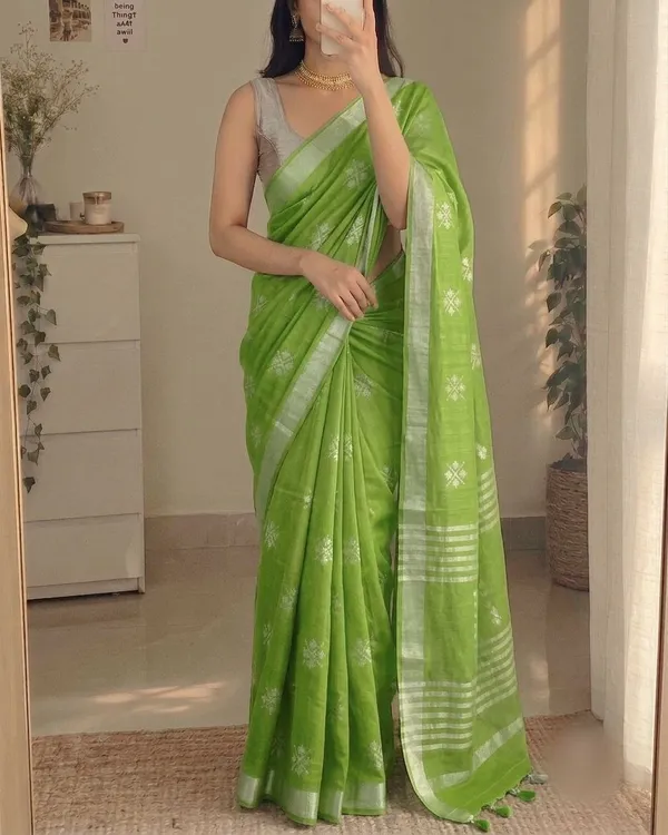 Parrot_Green_Slub_Silk_Cotton_Saree_with_Silver_Border