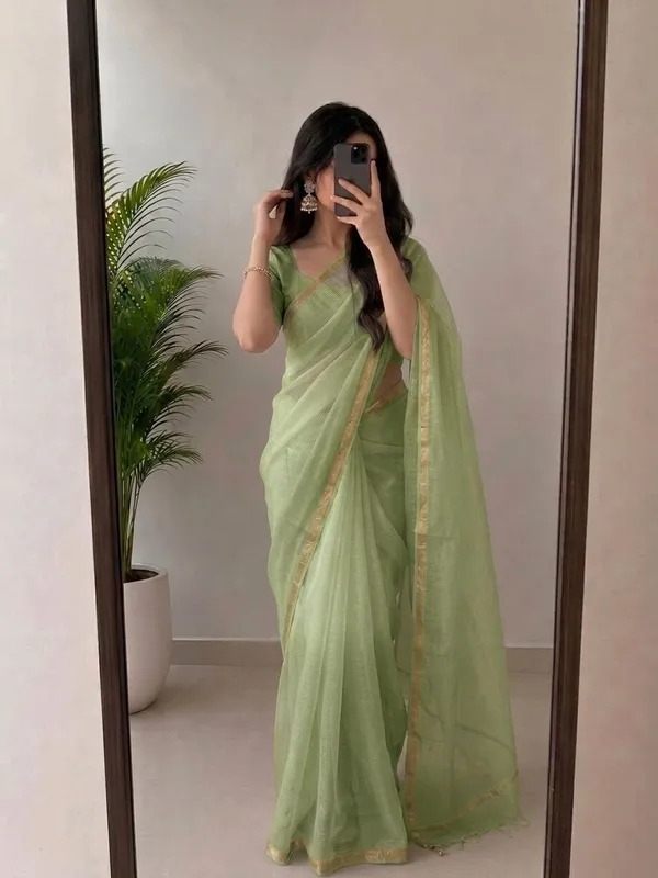 Pastel_Green_Kota_Silk_Saree_with_Golden_Zari_Border_&_Blouse_Piece