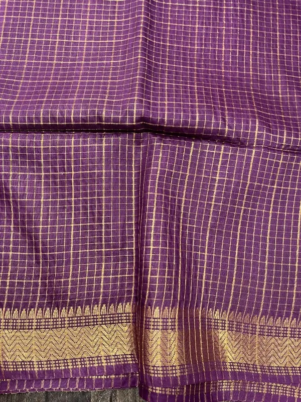 Rich_Purple_Soft_Raw_Silk_Saree_with_Traditional_Check_Weave_and_Golden_Zari_Border