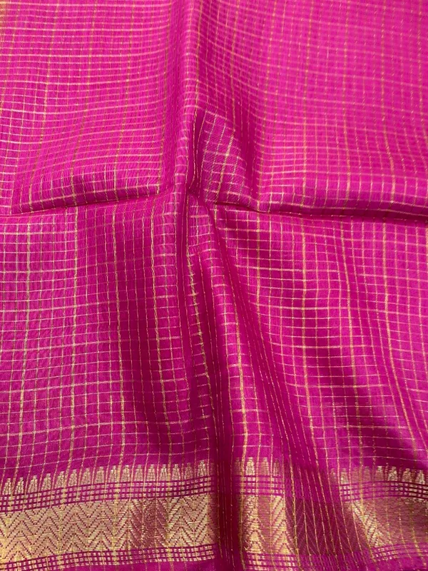 Vibrant_Magenta_Pink_Soft_Raw_Silk_Saree_with_Classic_Checks_and_Traditional_Golden_Zari_Border