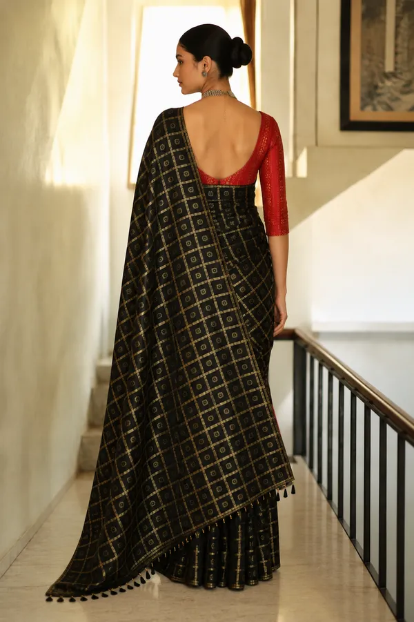 Black_Khadi_cotton_Saree_with_Blouse_Piece_For__Women
