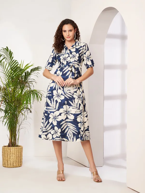 Fbella_Women_Blue_&_Off-White_Tropical_Floral_Printed_Cotton_Fit_&_Flare_Midi_Dress