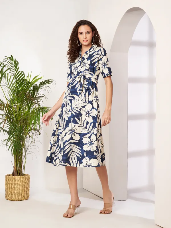 Fbella_Women_Blue_&_Off-White_Tropical_Floral_Printed_Cotton_Fit_&_Flare_Midi_Dress