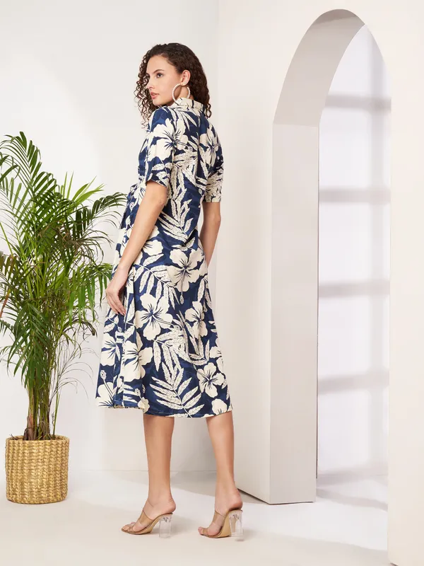 Fbella_Women_Blue_&_Off-White_Tropical_Floral_Printed_Cotton_Fit_&_Flare_Midi_Dress