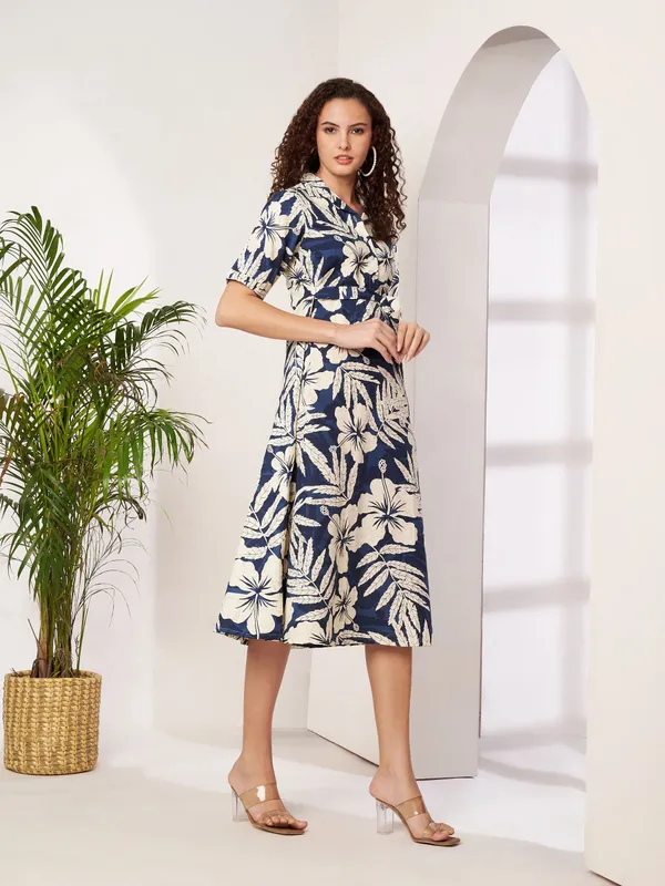 Fbella_Women_Blue_&_Off-White_Tropical_Floral_Printed_Cotton_Fit_&_Flare_Midi_Dress