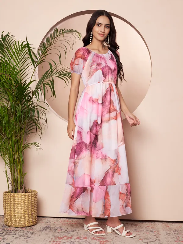 Fbella_Women_Pink_&_Peach_Floral_Printed_Chiffon_A-Line_Maxi_Dress