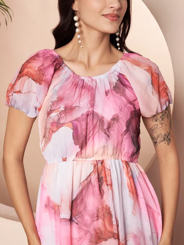 Fbella_Women_Pink_&_Peach_Floral_Printed_Chiffon_A-Line_Maxi_Dress