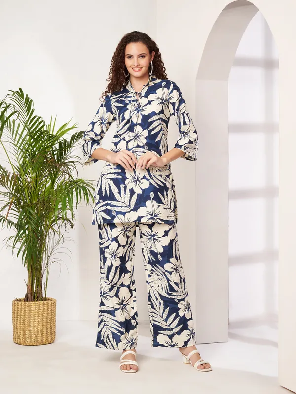 Fbella_Women_Blue_&_Off-White_Tropical_Printed_Cotton_Co-Ord_Set