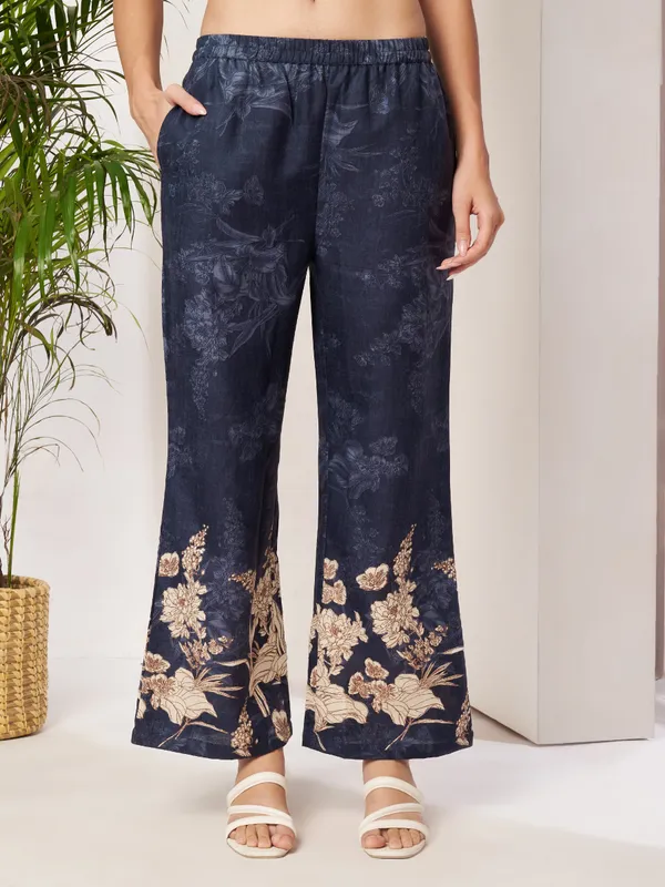 Fbella_Women_Navy_Blue_&_Beige_Floral_Printed_Cotton_Co-Ord_Set
